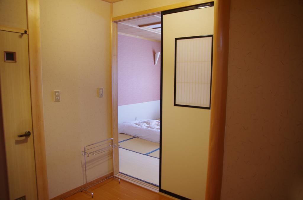 Konji Ryokan Otel Takayama  Oda fotoğraf